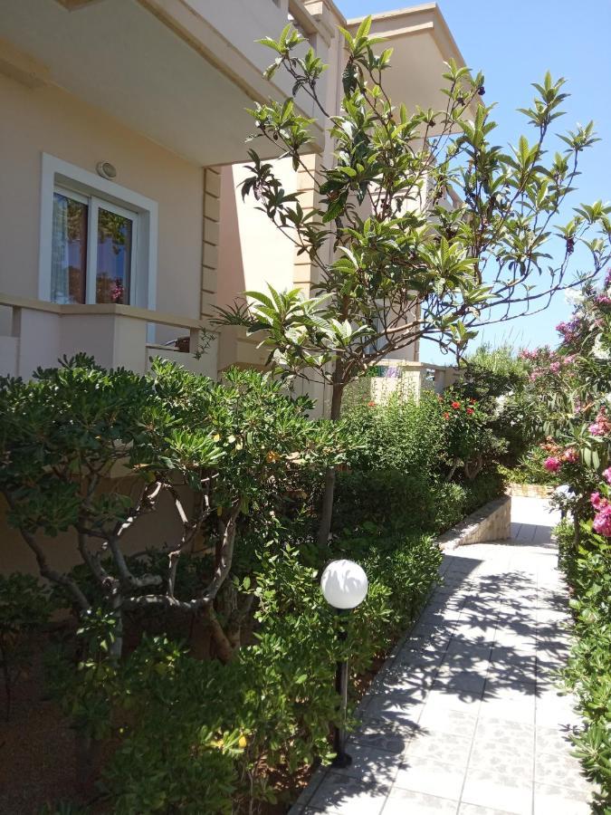 Malou Apartments Kato Daratso Exterior foto